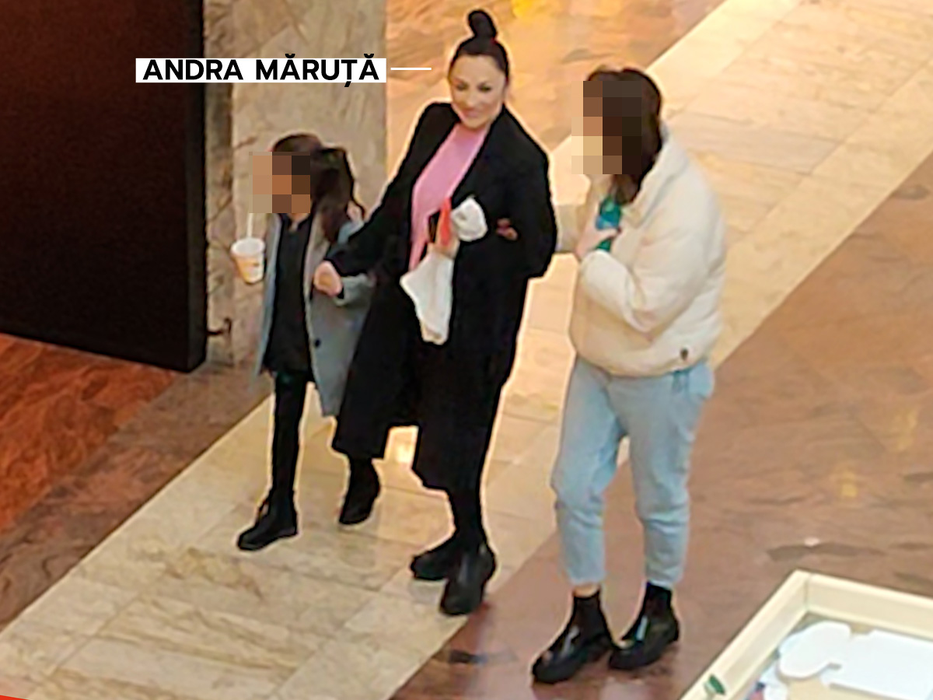 Andra, în formă maximă în mall (SURSA FOTO: CANCAN.RO)