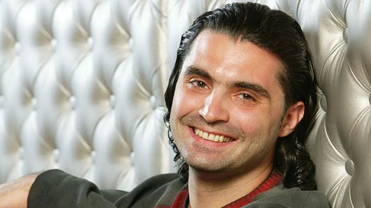 Pepe e topit după fiica lui! Vezi ce i-a făcut astăzi Mariei: S-a uitat in oglindă si a inceput să râdă