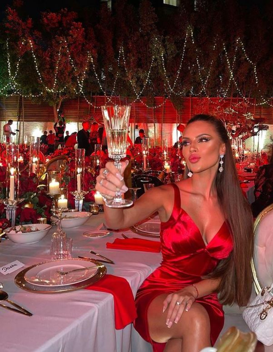 Cu ce se ocupă noua iubită a lui Gabi Bădălău, de fapt. Din ce își câștigă banii Daria, femeia care a înlocuit-o pe Bianca Drăgușanu