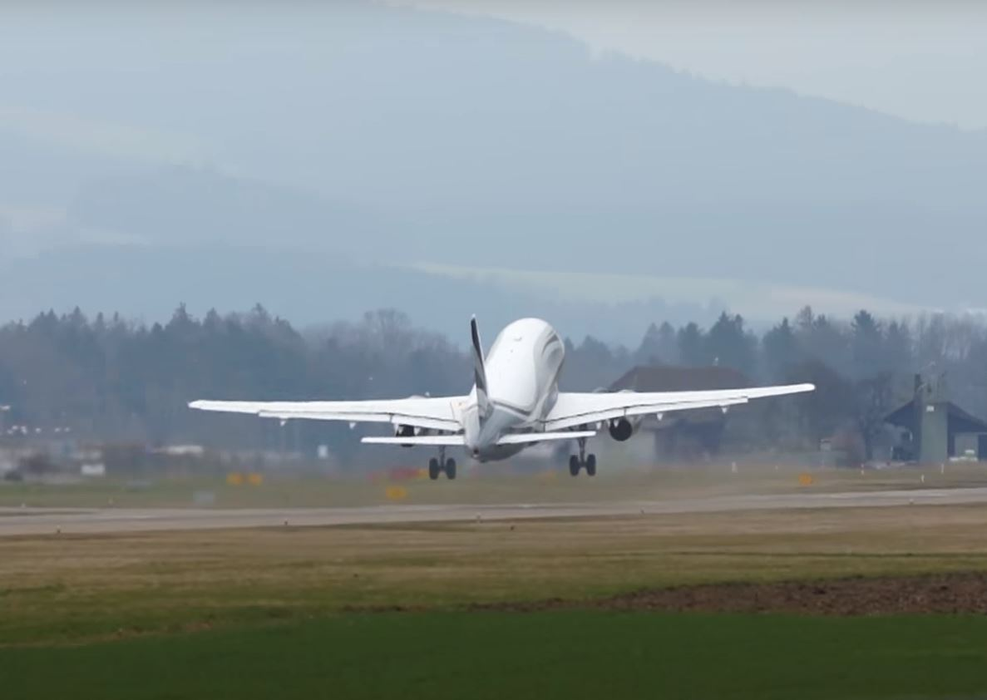 Avionul privat al lui Dmitri Rybolovlev