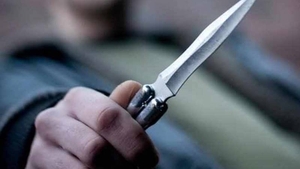 Tânăr înjunghiat în scara de bloc! S-a întâmplat în Capitală! De unde a plecat scandalul, ce zice Poliţia