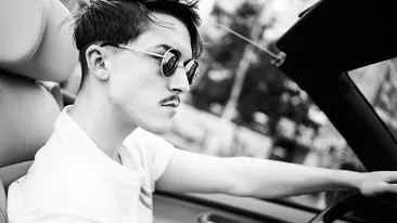 VIDEO Câștigătorul de la ”Românii au talent” a mărturisit că este bisexual. Emil Rengle: ”E greu să fii gay ...”