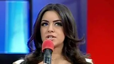 VIDEO Alexandra Mateut ii calca pe urme Nataliei! Uite ce bine seamana cele doua surori!