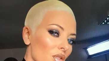 E cheală sau nu? DELIA şi-a derutat fanii cu cea mai recentă fotografie