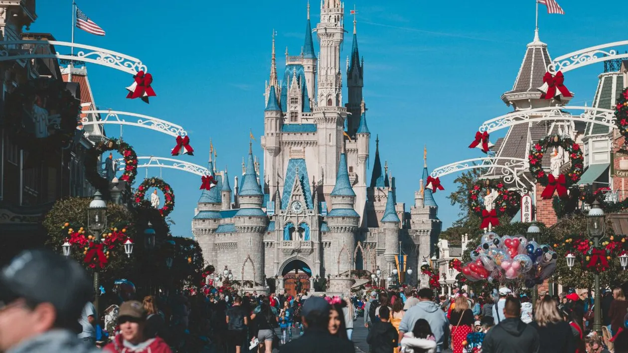 Ce nu ți se spune despre Disneyland: fenomenul discret al împrăștierii cenușii în parcuri