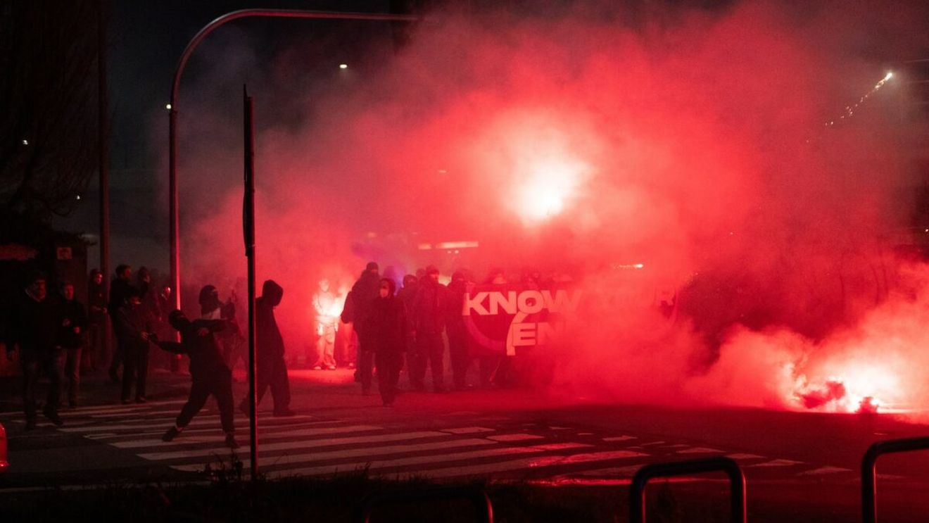 Altercații la Jocurile Olimpice 2026 din Milano! Mai mulți protestatari cu cagule au înfruntat polițiștii pe străzi. Care e motivul