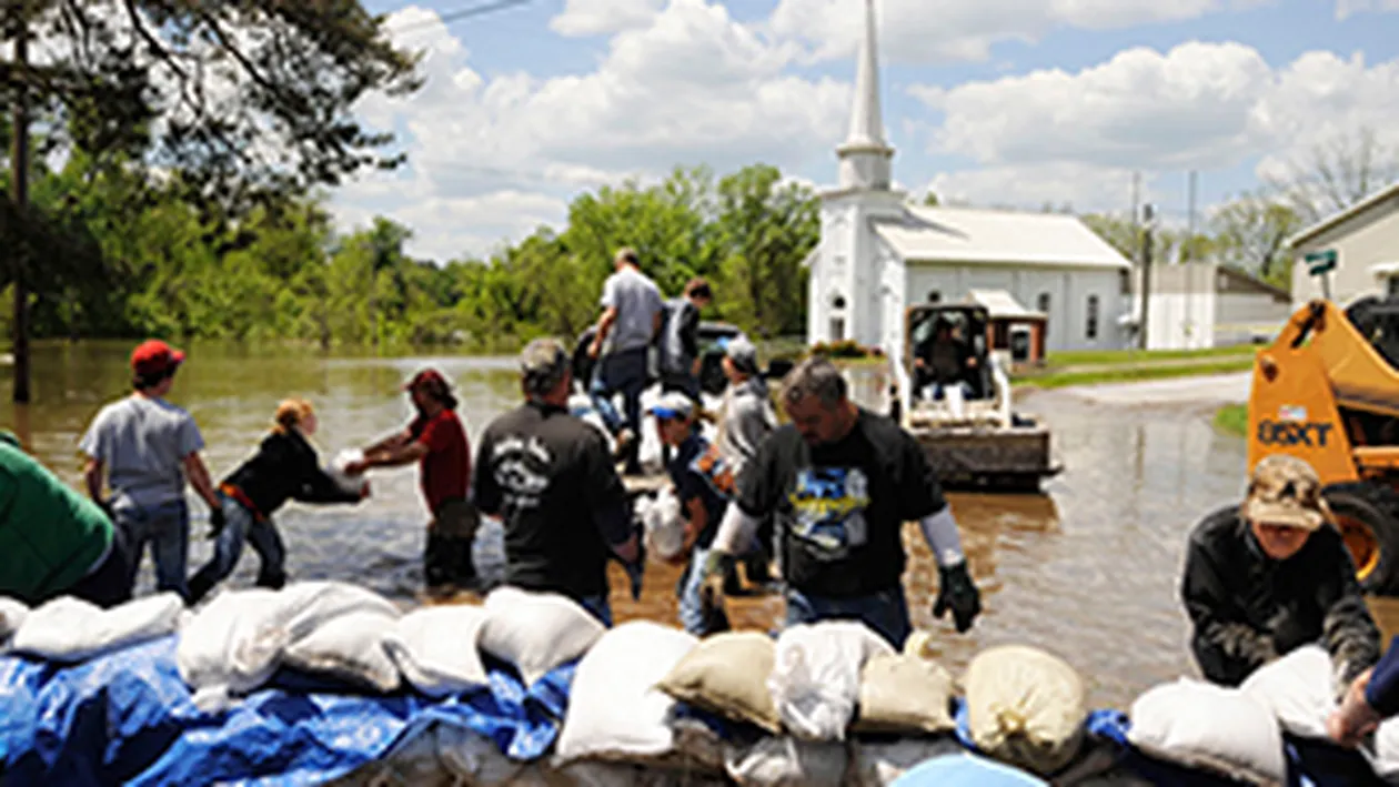 Avertizare de ultimă oră! Un nou cod portocaliu a fost emis astăzi! Vezi ce judeţe riscă să ajungă sub ape
