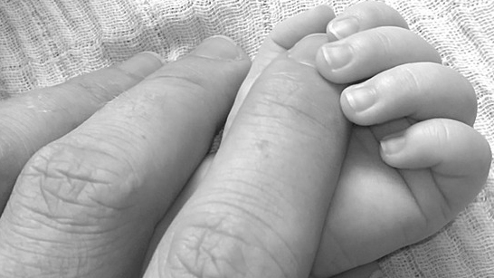 Concluzie şocantă în cazul bebeluşului de la Iaşi, care a murit la botez! 