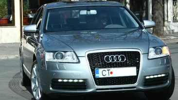 Are grija ca de ochii din cap de investitia lui de 25.000 E! La o zi dupa ce si-a luat masina, Dorian Popa a dus-o la spalatorie!