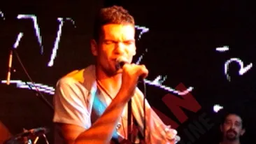 Tudor Chirila si Vama au incins atmosfera! Si-a aratat buricul fanelor isterizate