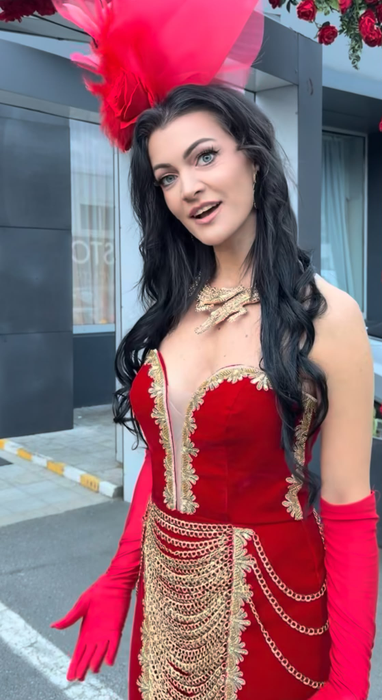 Magdalena a defilat la prezentarea de modă