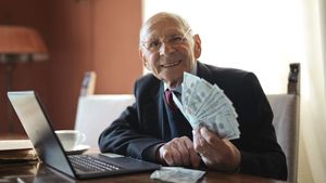 Speranță pentru pensionari. Cu cât le vor crește pensiile și ce se va întâmpla în septembrie 2024