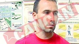 Politist batut de doi arbitri