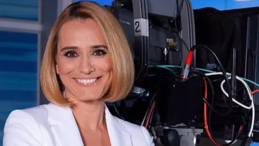 ”Ne sufocăm de drag!”. ANDREEA ESCA, mesaj emoţionant pentru fiica ei