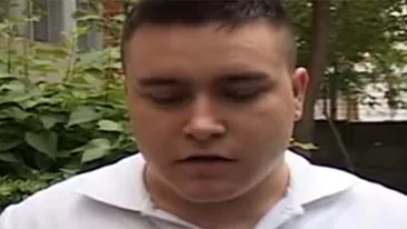 ATENTIE! Oricine poate pati asa ceva! Ce a gasit un tanar in carnea de mici este cu adevarat SOCANT