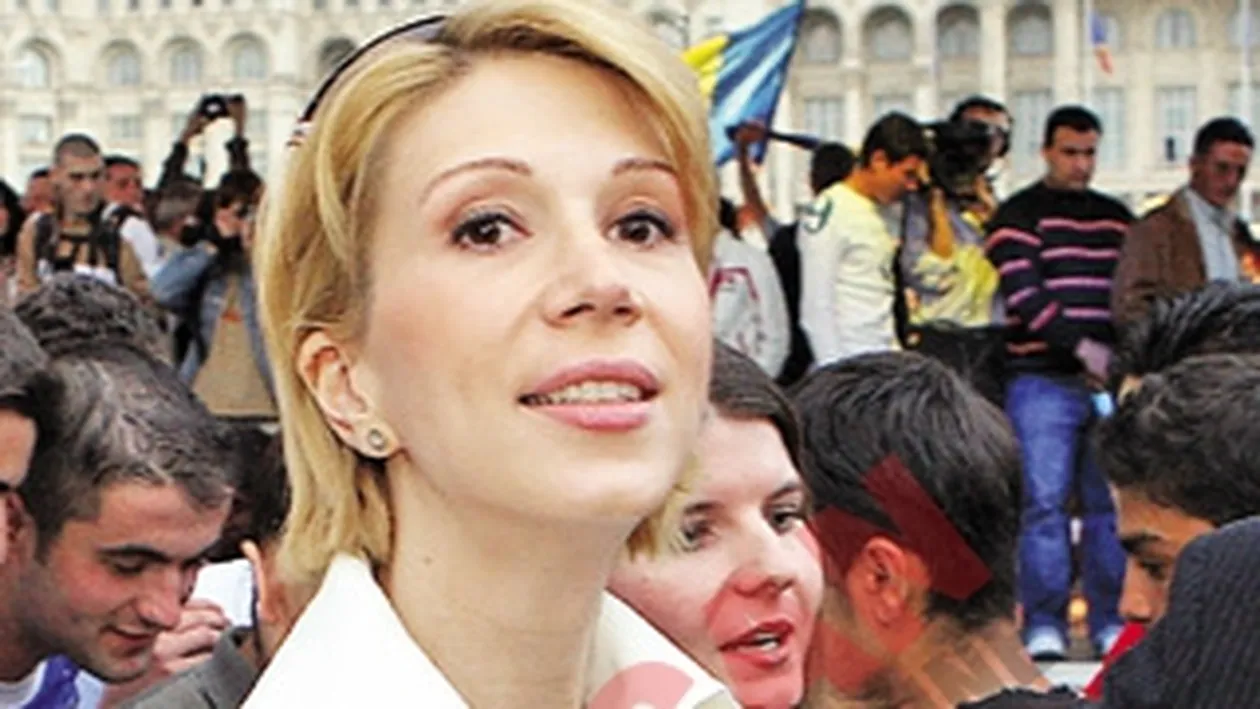 Raluca Turcan o ataca pe Teo: E dependenta de rating