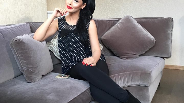 ANDREEA MANTEA s-a pozat pe masa de epilat, însă a omis un detaliu pe care fanii l-au observat imediat