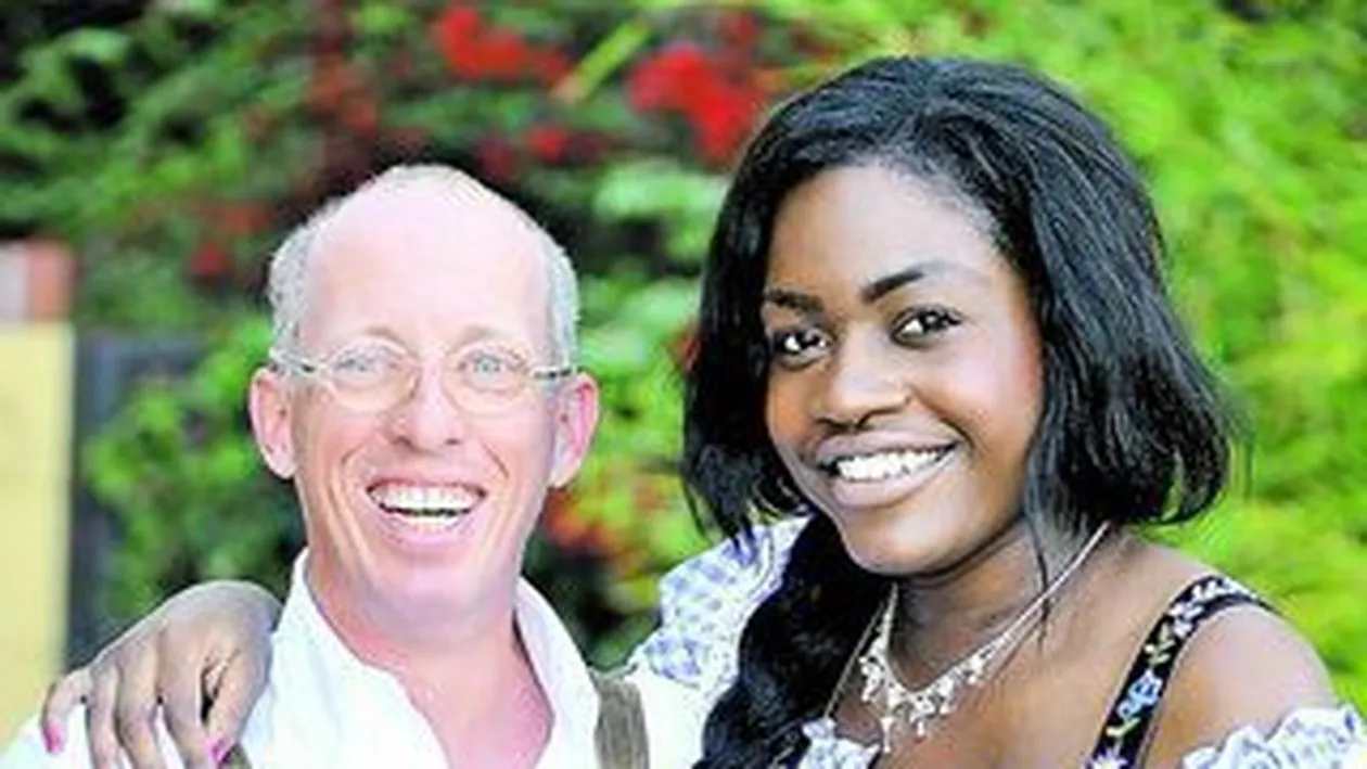 O ruda indepartata a Regelui Mihai al Romaniei! Printul Gaga s-a insurat cu un model de lenjerie din Congo