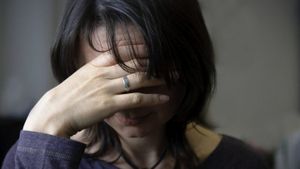Act de răzbunare ca-n filme! La ce gest a recurs o tânără, după ce iubitul său a plecat singur la meci