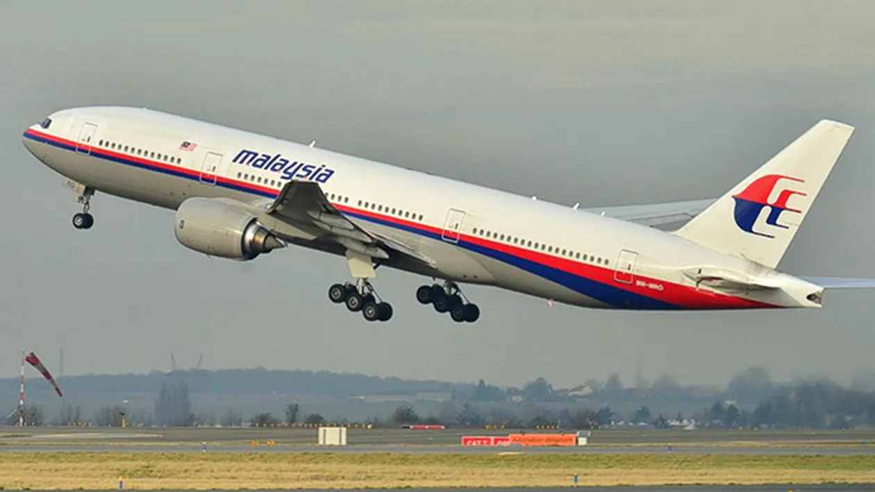 Avionul Boeing 777 al Malaysia Airlines s-a prăbuşit, nu există supravieţuitori