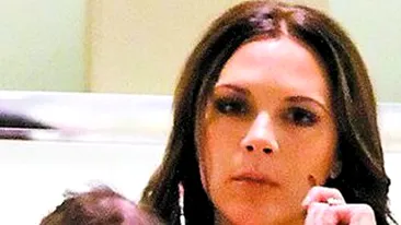 Victoria Beckham nu poate renunta la shopping! Si-a carat fetita la magazinele de fite