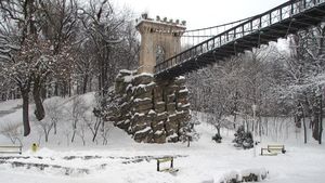 (P) Craiova sub asediul vremii capricioase! Ninsoare, ceață și temperaturi schimbătoare dau planurile peste cap