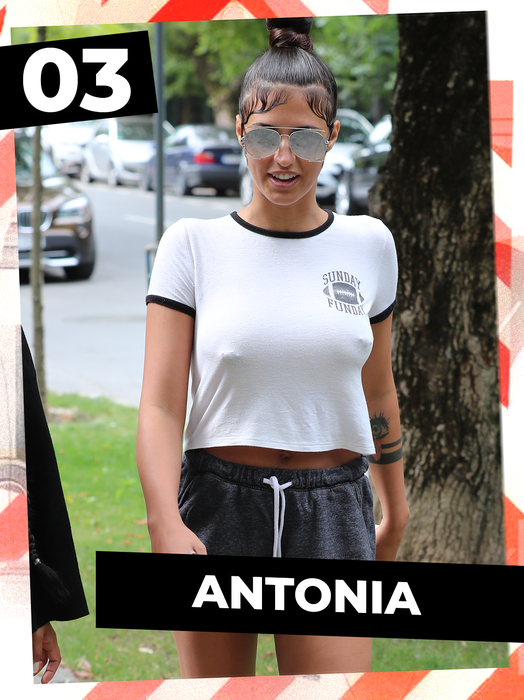 TOP sexy-vedete care s-au întrecut în piercinguri! Cine ia potul? Ruby, Delia, Cruduța…