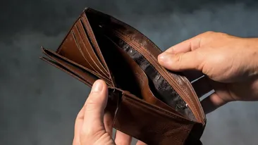 Val nou de scumpiri de la 1 iulie 2025. Românii vor scoate de 3 ori mai mulți bani din buzunar