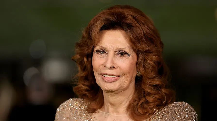 Ce trucuri banale folosește Sophia Loren pentru a-și menține frumușețea. La aproape 90 de ani, actrița a găsit elixirul tinereții