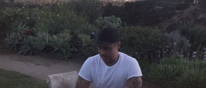 Robbie Williams şi-a anulat toate concertele după ce a aflat că e bolnav! A ajuns la terapie intensivă: „Rezultatele sunt îngrijorătoare!”