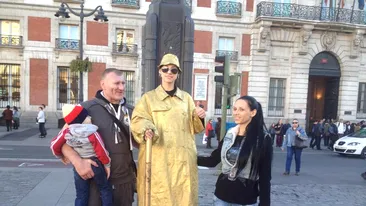 Tolea drege busuiocul in Spania! Luptatorul surprins ca-si facea de cap cu mai multe femei si-a dus logodnica in vacanta