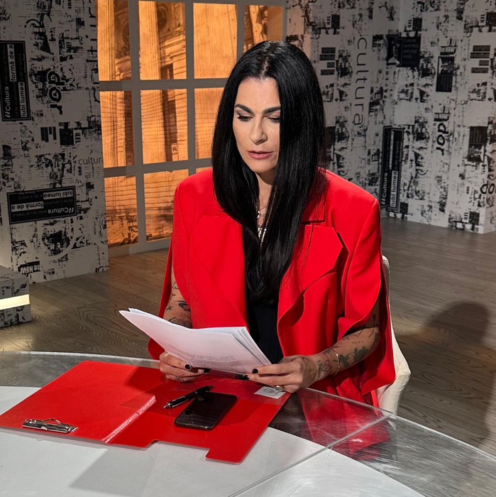 Alexandra Paven este femeie liberă după divorț (foto: facebook)
