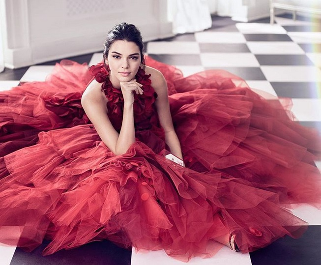 Kendall Jenner a pozat goală! Detaliul care i-a îngrijorat pe fani și reacția dură a vedetei: „Nu lăsa ca acel rahat să te oprească”