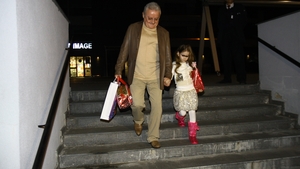 A luptat cu toate armele pentru custodie, iar acum se comporta bizar! Moni si-a vazut fiica doar de doua ori in 18 zile!