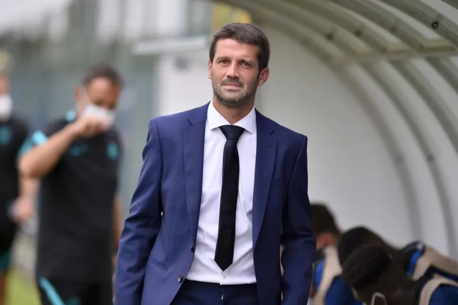 Cristi Chivu (44 de ani) este noul antrenor al celor de la Inter Milano