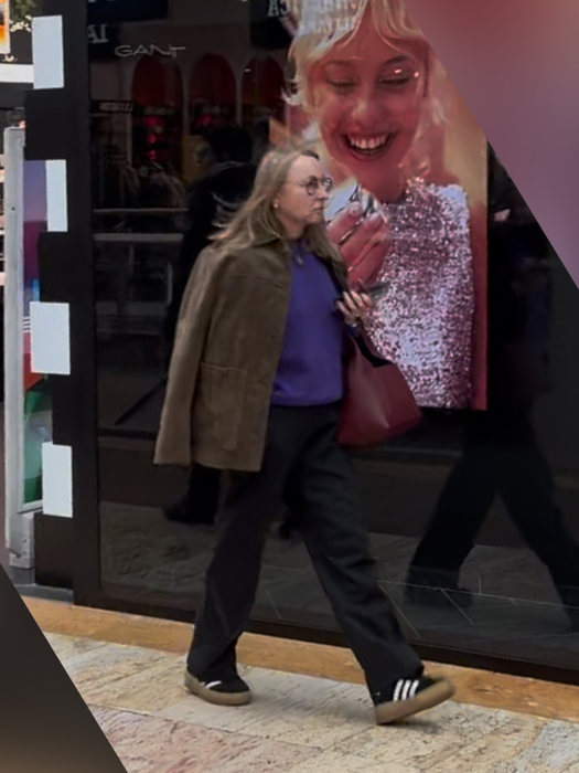 Gabriela Szabo, sesiune de shopping la mall