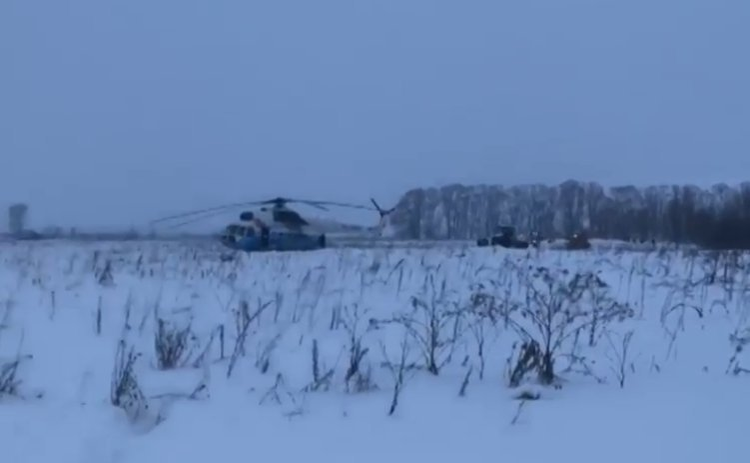 Primele imagini cu avionul prăbuşit în apropiere de Moscova. Din nefericire, nu sunt supravieţuitori