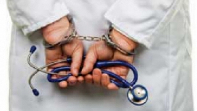 Un nou caz de coruptie zguduie sistemul de sanatate! 3 medici din Caras Severin au prejudiciat statul cu 1 milion de euro
