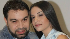 Imagini EXCLUSIVE de la petrecerea de 14 ani a lui Betty Salam! Uite cat de bine se intelege cu Roxana Dobre, mama vitrega!
