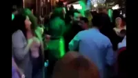 Distracție fără restricții în cluburile din Capitală. Tinerii au luat cu asalt localurile din Centrul Vechi