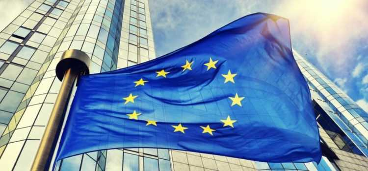 Telefoanele mobile nu vor mai fi așa cum cum le știam! 2027 aduce schimbări majore de la UE