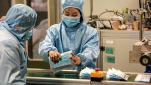 Măștile din China au picat testul de calitate! Finlanda și Suedia au oprit distribuția lor în spitale