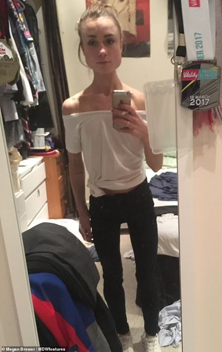 Megan Brewer, o balerină anorexică de 22 de ani, obligată de un ”demon” să danseze 10 ore pe zi fără întrerupere
