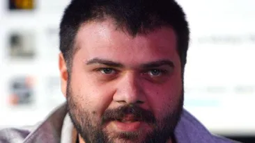 Pare cel mai cuminte artist din showbiz. Vezi ce raspuns ii da Grasu' XXL unui fan care ii cere o foita pentru o... tigara