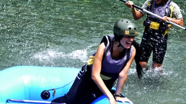 Silvia Launeanu: M-a atras ideea de a infrunta curenti, vartejuri si cascade intr-o barcuta pneumatica!