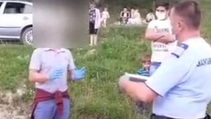 Testat pozitiv COVID-19, un bărbat a plecat la picnic, la cota 1.000, în Sinaia. Jandarmii l-au depistat imediat