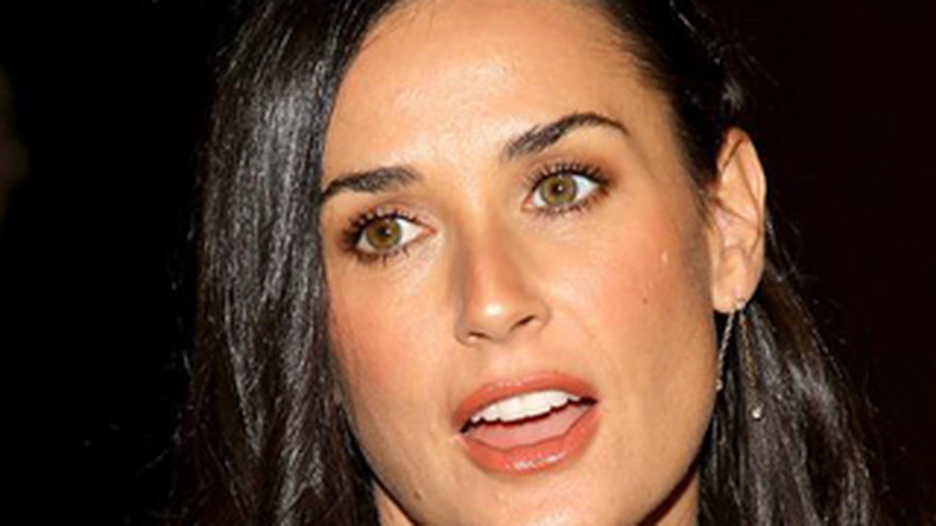 Las Vegasul este prea mic pentru Demi Moore! Actrita se muta ca sa nu se intalneasca cu Ashton Kutcher!