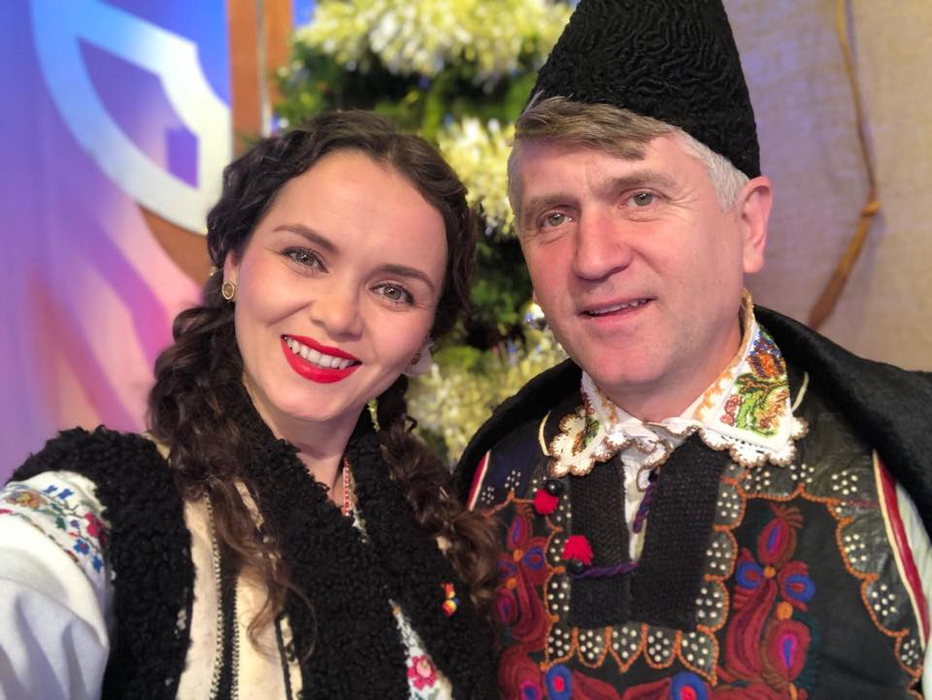 Ce schimbare! Cum arăta Cristian Pomohaci la 19 ani. Controversatul preot a fost filmat la o nuntă, unde a ținut o predică