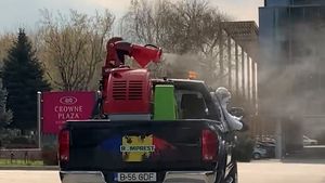 Primăria Sectorului 1 dezinfectează străzile cu un virucid folosit în Wuhan și Italia împotriva coronavirusului