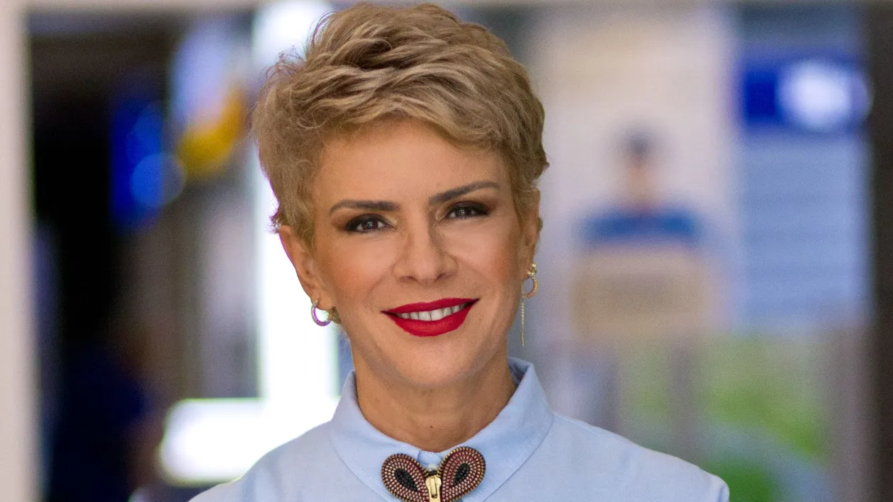 Deşi şi-a micşorat stomacul, Teo Trandafir nu este mulţumită de silueta ei:”Toată lumea zice că e prea mult...“